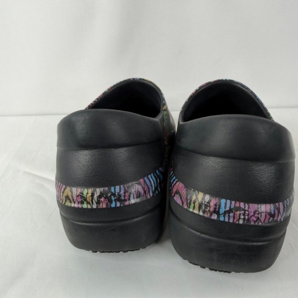 Crocs Neria Pro II Graphic Clog Womens 8 Black Multicolor Slip Resistant - Picture 6 of 11